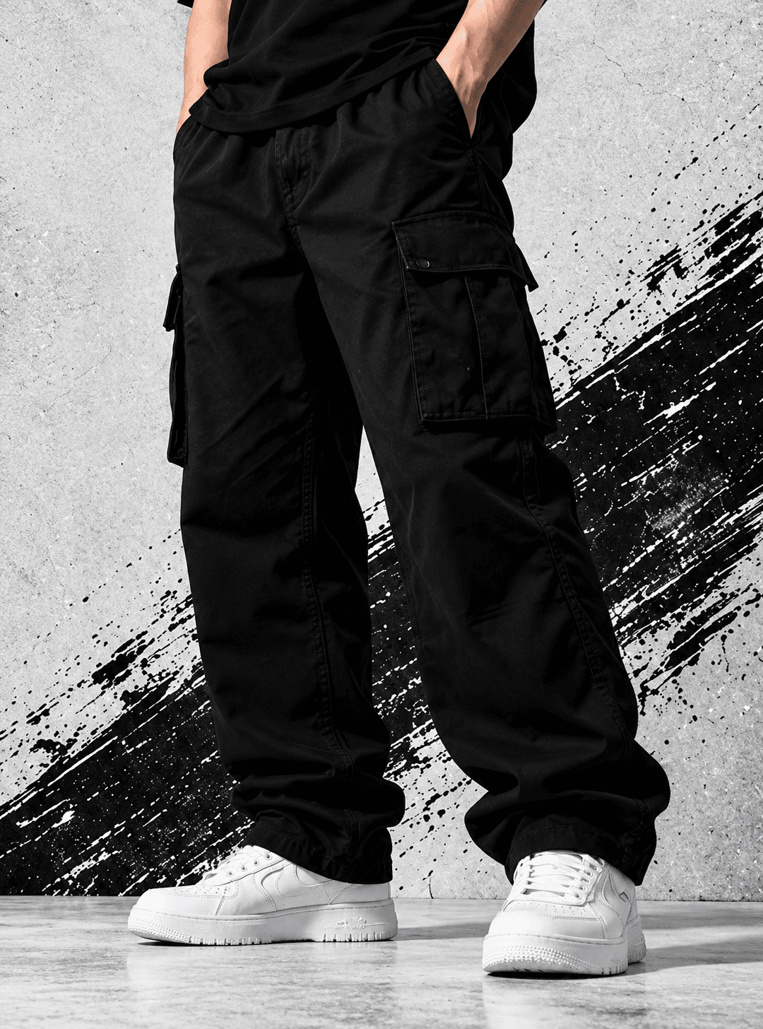 Black Cargo Pants in Black